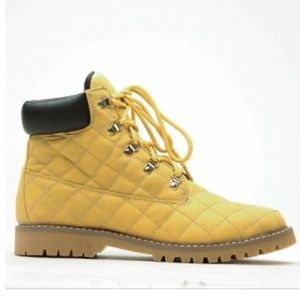 New Women's Quilted Design Hiker Boots